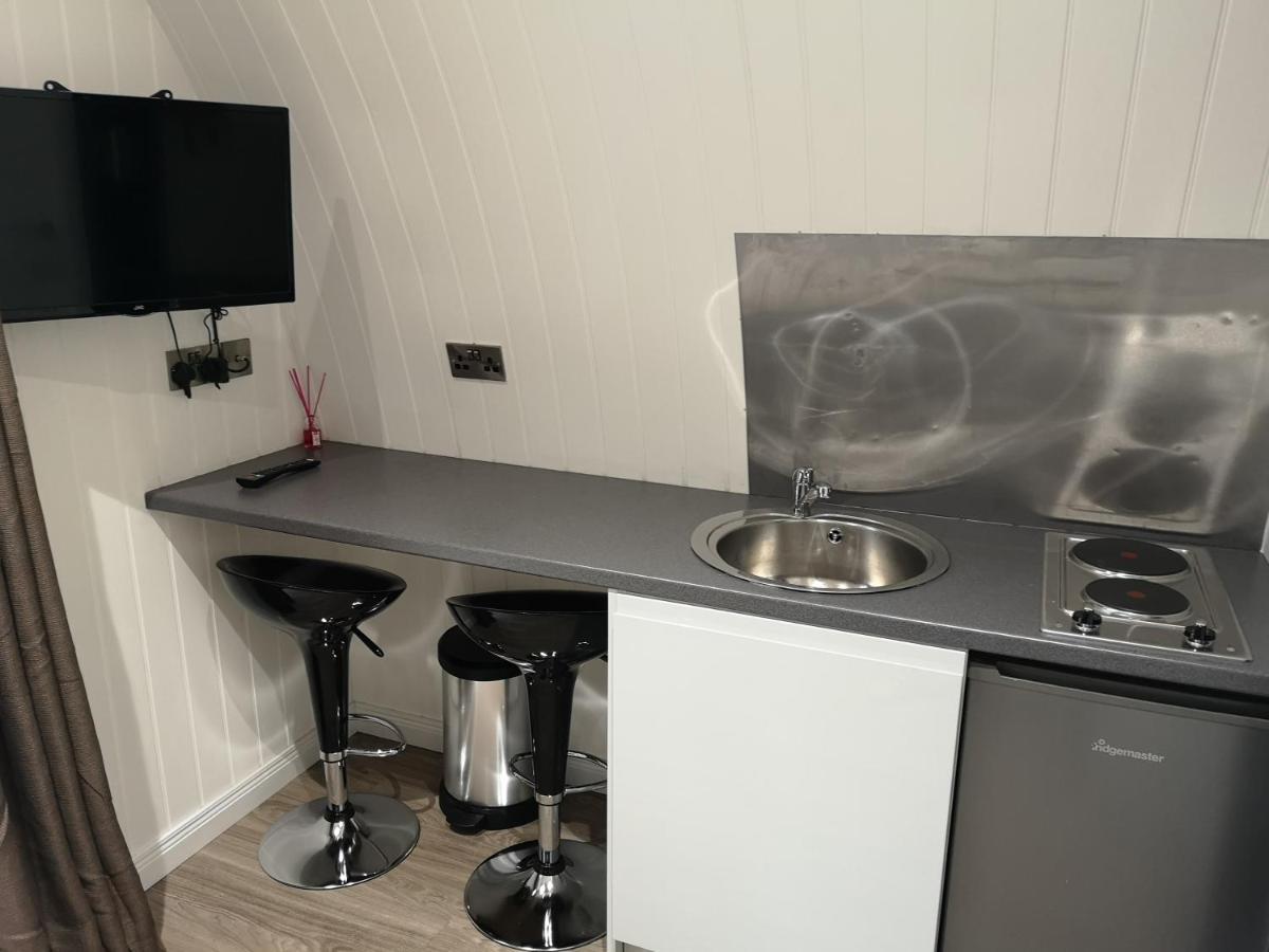 The Pod-Hot Tub-Woodland Lodges-St Clears-Carmarthen Exteriör bild